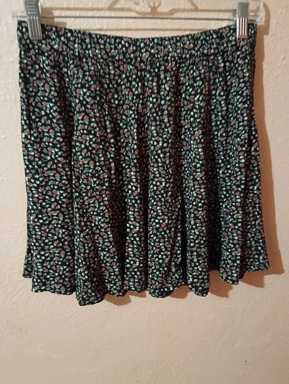 JUNIORS SIZE SMALL BUNDLE 3 SKIRTS 1 SHORTS + Free Item